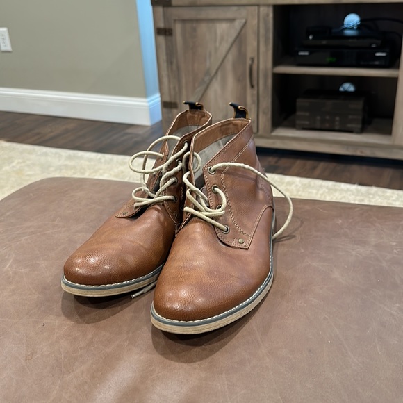 H&M men’s brown boots. - Picture 3 of 4